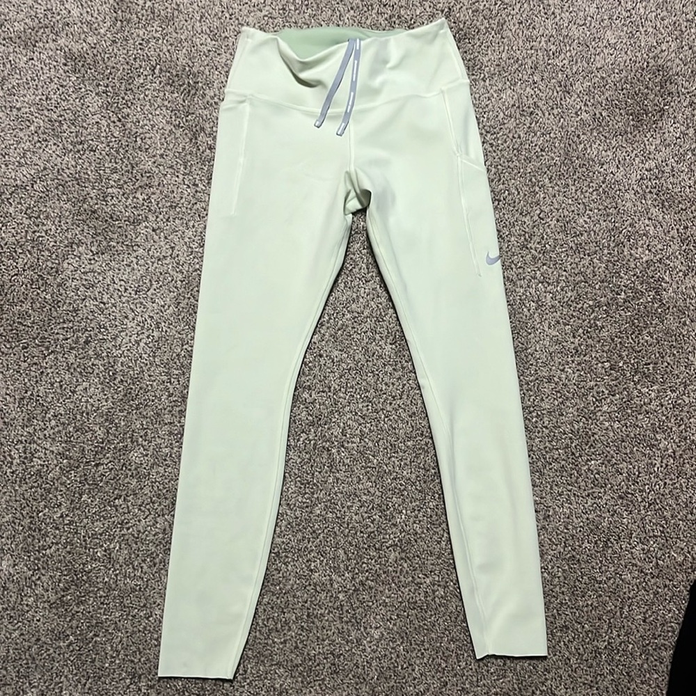 Nike Full Length Dri-Fit ADV leggings. Women’s size M.